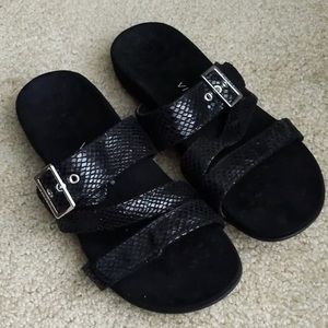 Vionic Like NEW Low Heel